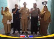 Polres Pasuruan bersama Bea Cukai dan Pemerintah Kabupaten Pasuruan usai talkshow edukasi peredaran rokok ilegal di LPPL Radio Suara Pasuruan.