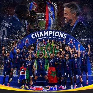 PSG juara Liga Champions 2026 setelah mengalahkan Arsenal lewat adu penalti dan merayakan trofi bersama Luis Enrique di podium juara.