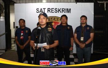 Polres Pelabuhan Tanjung Perak Hadiahi Timah Panas Pelaku Jambret yang Sasar Wisatawan di Surabaya