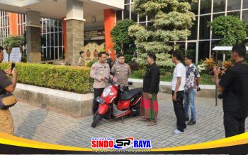 Polsek Jajaran Polres Gresik Ungkap Begal dan Curanmor, Serahkan Motor kepada Korban