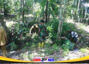 Wujud Kepedulian, Warga Bersama Satgas Bersihkan Area Jembatan Garuda