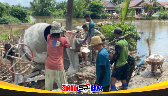 Pengecoran Lantai Dasar Angkur Box Tepi Jauh Jembatan Garuda Dimulai Personel Kodim 1009/Tla