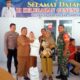 Babinsa Gunung Sekar Dampingi Penyaluran Bantuan Pangan Pemerintah
