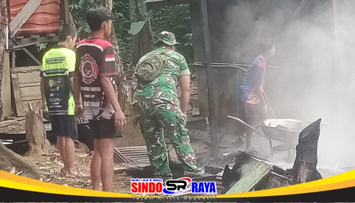 Aksi Sigap Babinsa Upau Bantu Korban Kebakaran, Dua Rumah Warga Desa Bilas Hangus Terbakar