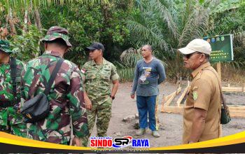 Dansatgas TMMD Reguler ke-129 Kodim 1208/Sambas Beri Semangat Anggota di Lapangan
