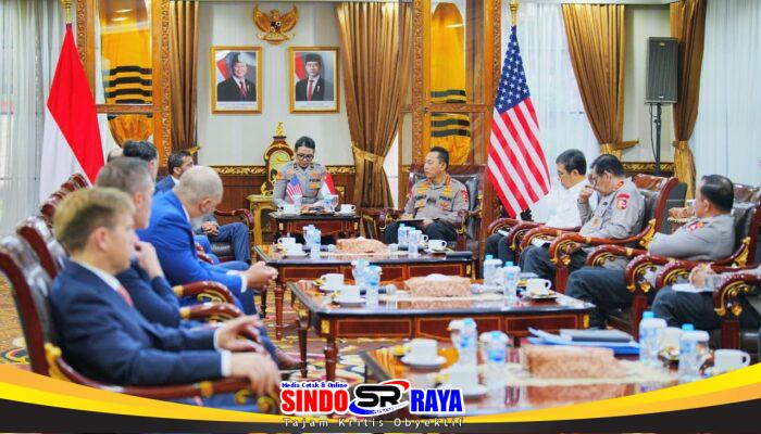 Kapolri Terima Audiensi Direktur FBI, Perkuat Kerja Sama Penanggulangan Kejahatan Transnasional