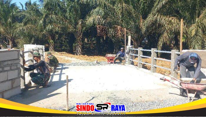 Beri Perlindungan Bagi Pelintas, Jembatan Beton Desa Pulau Sari Dipasang Pagar Pengaman