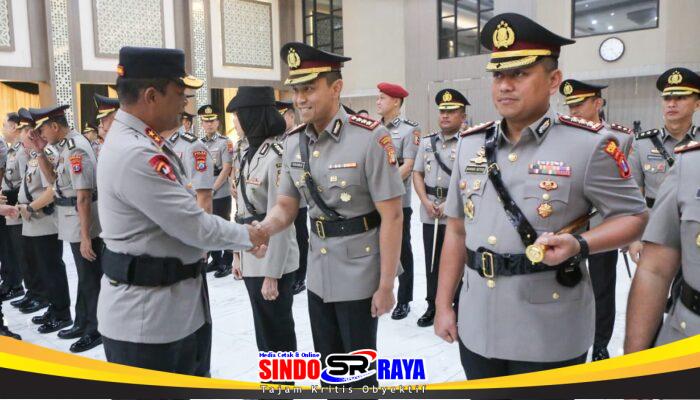 Kapolda Jatim Pimpin Sertijab PJU dan Kapolres, Perkuat Regenerasi Kepemimpinan dan Pelayanan Presisi