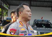 Kapolrestabes Surabaya Kombes Pol Lutfi Sulistyawan menjelaskan penangkapan tiga tersangka penyerobotan ruko di Wonokromo.