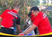 Polsek Palengaan dan IPNU Gotong Royong Bersihkan Lingkungan Desa Palengaan Daya
