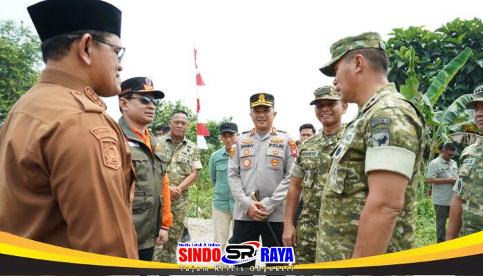 Dandim 1208/Sbs Dampingi Pangdam XII/Tpr Hadiri Peresmian 3.395 Jembatan TNI-Polri dan 3000 Titik Air Bersih TNI AD Secara Virtual di Sambas