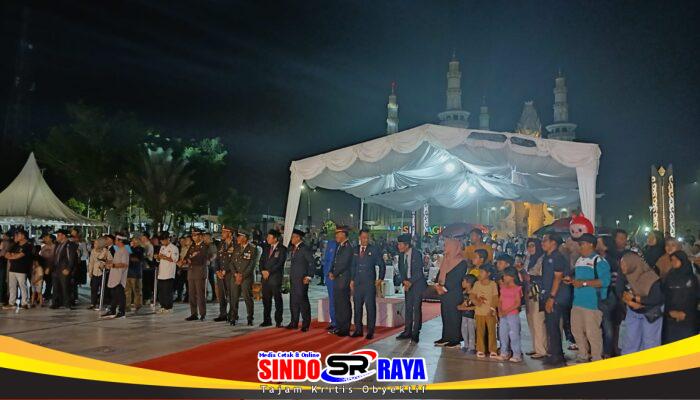 Semarak HUT RI ke-81, Kodim 1008/Tabalong Ikut Meriahkan Pawai Obor Penetapan Waktu