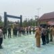 Hadirkan Forkopimcam dan Warga, Tim Penyuluh Mabes TNI Laksanakan Penyuluhan Karhutla di Mapolsek Selakau.
