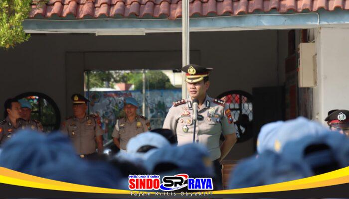 Kapolres Sampang Pimpin Apel di SMAN 1, Ingatkan Pelajar soal Bullying, Narkoba, dan Judi Online