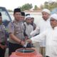 Kapolres Sampang Salurkan 120.000 Liter Air Bersih ke Ponpes Al-Mubarok Lanbulan