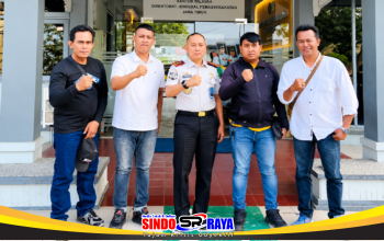 Empat perwakilan media online bersama Kakanwil Ditjenpas Jawa Timur Kusnali saat kunjungan silaturahmi dan diskusi keterbukaan informasi.